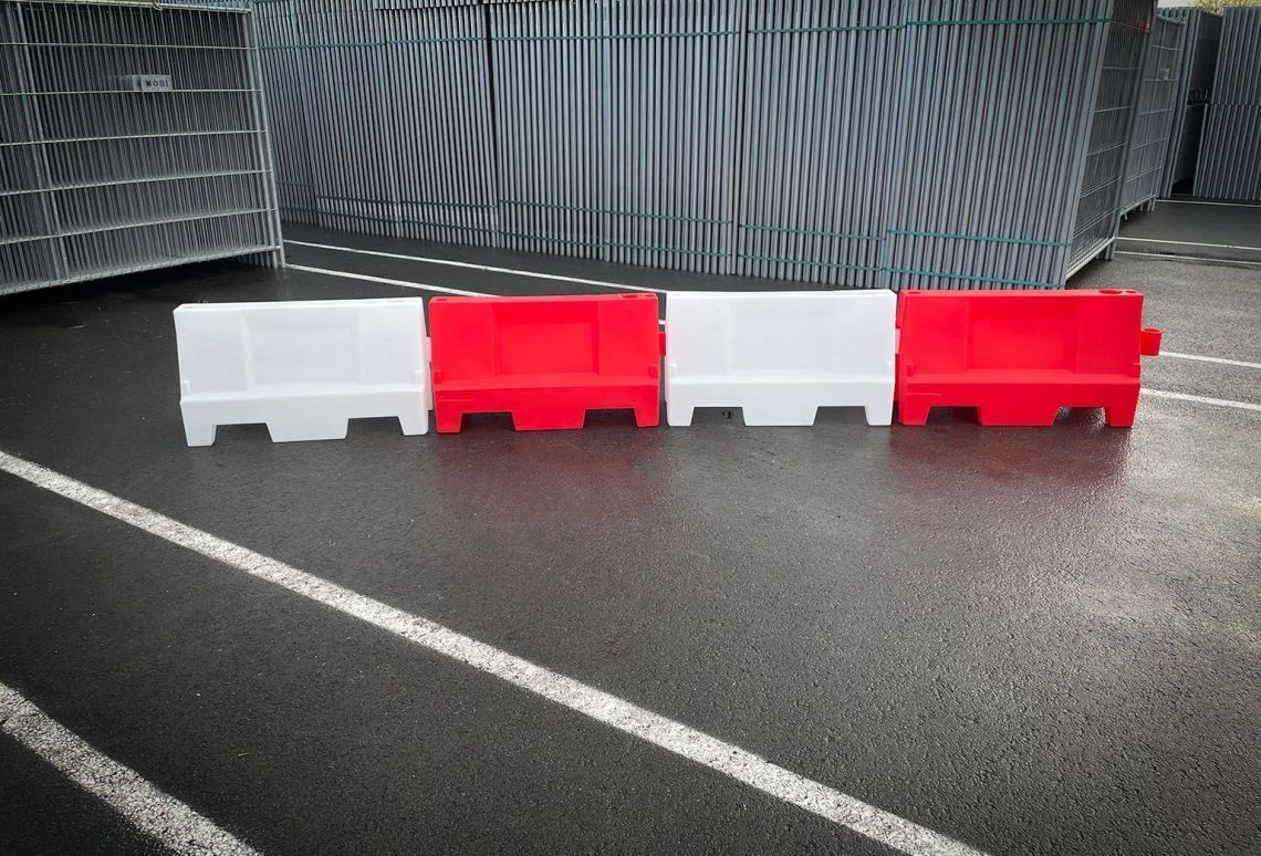 Barrier | watergevuld | rood en wit gekoppeld