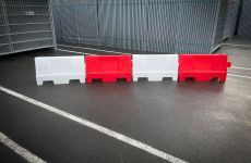 Barrier | watergevuld | rood en wit gekoppeld