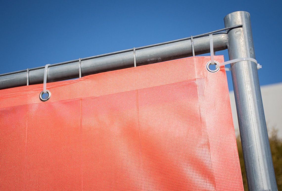 Bouwhekbanner 220 | Bevestigd doormiddel van tie wraps