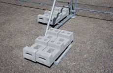 Schoorset - Windbreker | U kunt gebruik maken van betonvoeten als ballast